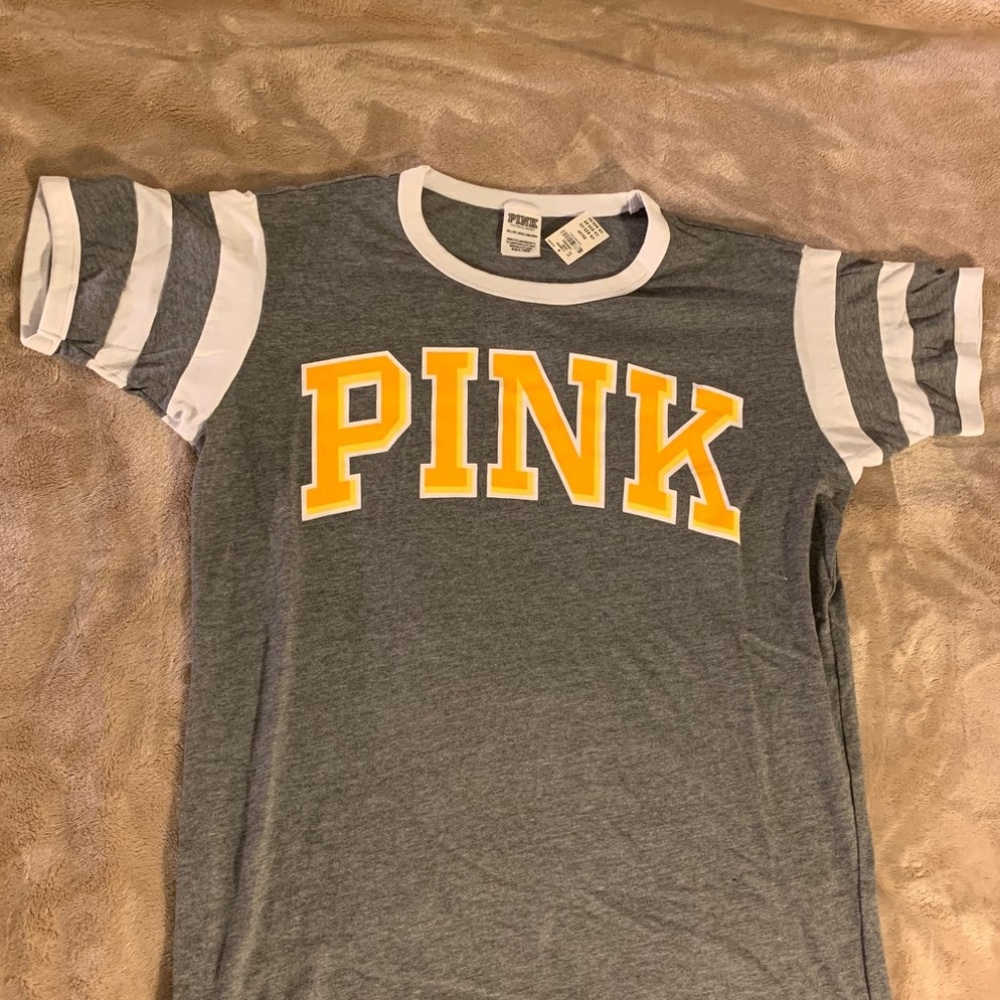 VS PINK Tee